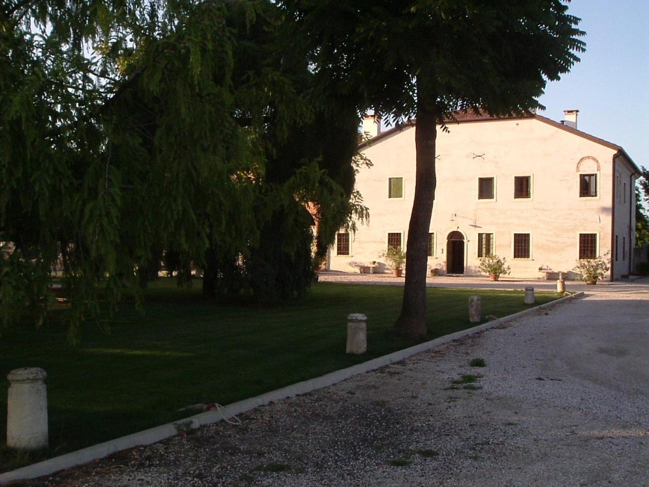 Agriturismo La Sophora Montegaldella Exterior foto